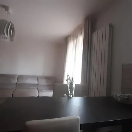 Lucca Guest House アパート ルッカ